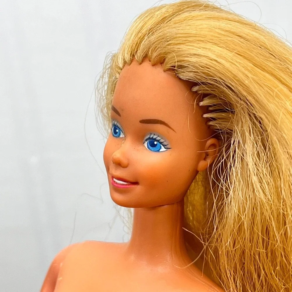 Vintage Barbie Doll Superstar Era Palm To Rear Hands Blonde Hair‎ Early 80s